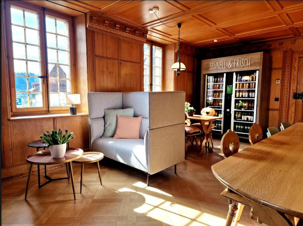 Koncept Hotel Loeie Мюнзинген Экстерьер фото